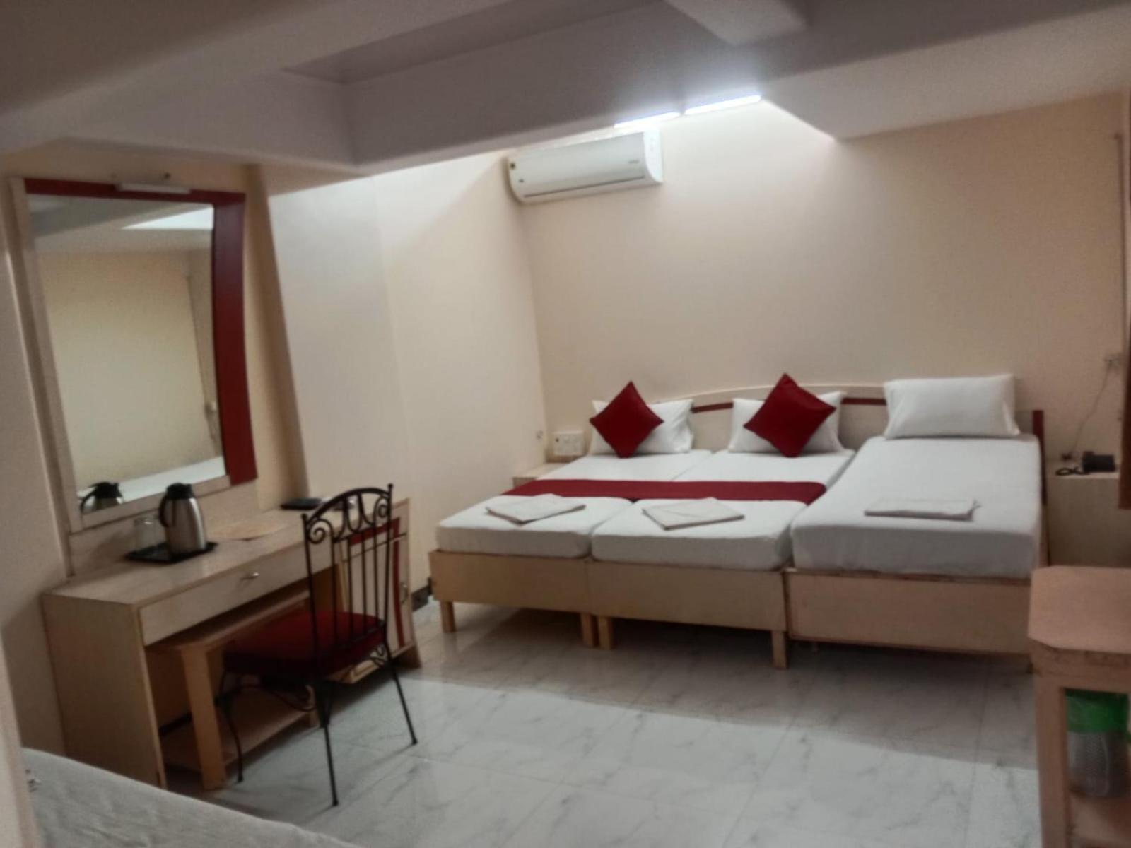 Saigal Guest House ムンバイ エクステリア 写真