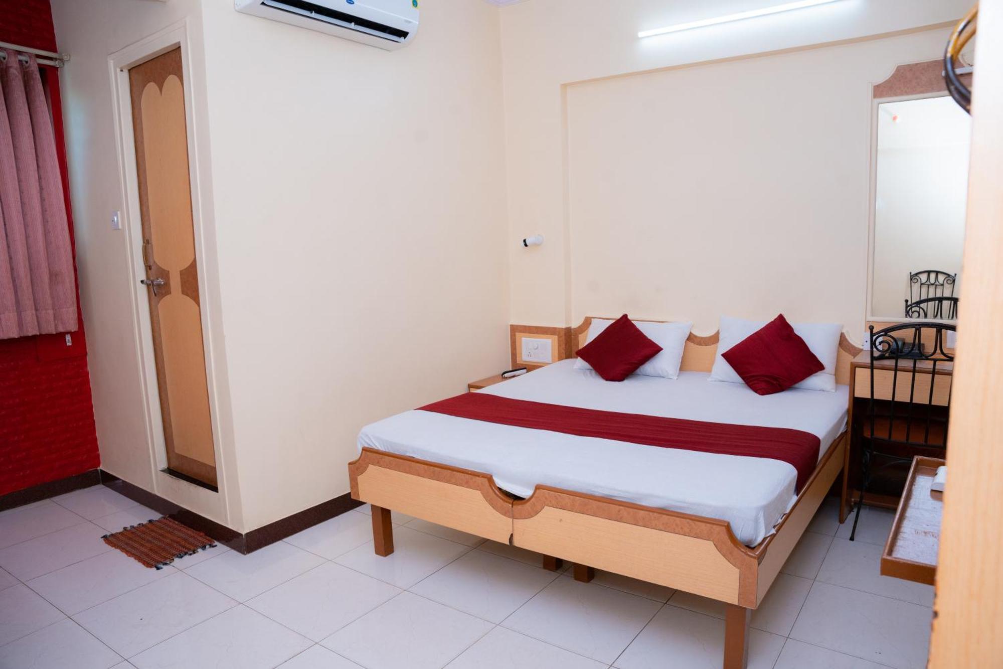 Saigal Guest House ムンバイ エクステリア 写真